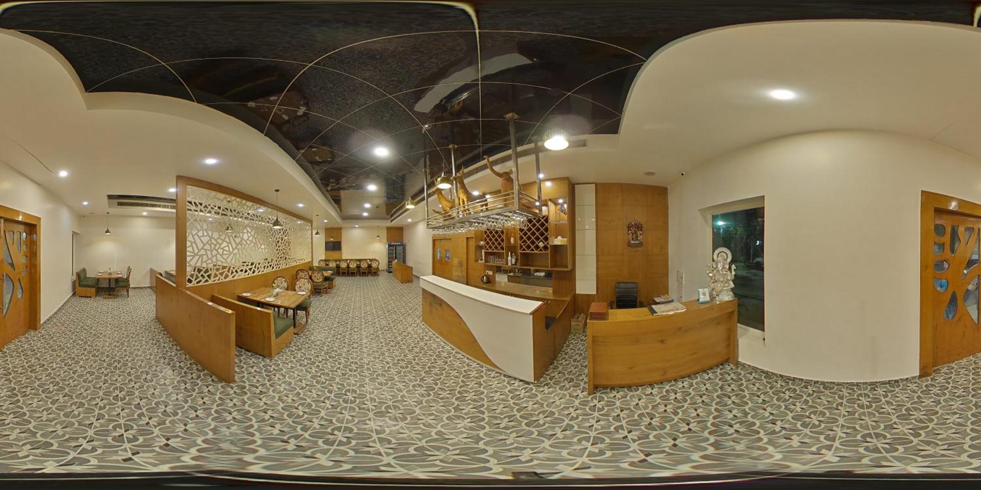 Tathastu Hotels & Banquet Hall Pipra Dewās Zewnętrze zdjęcie